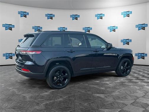 2023 Jeep Grand Cherokee Limited X