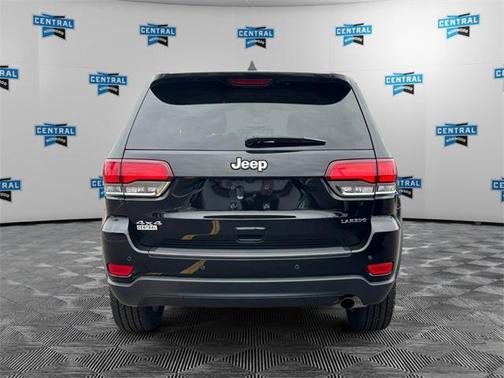 2022 Jeep Grand Cherokee Laredo