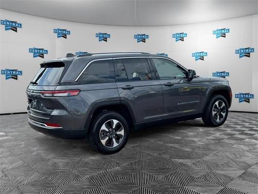 2022 Jeep Grand Cherokee 4xe Base