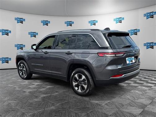 2022 Jeep Grand Cherokee 4xe Base