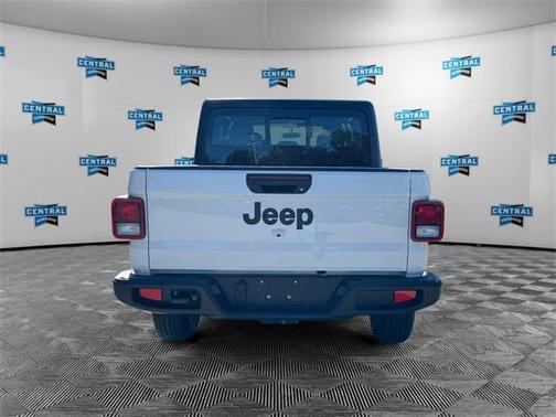2025 Jeep Gladiator Sport