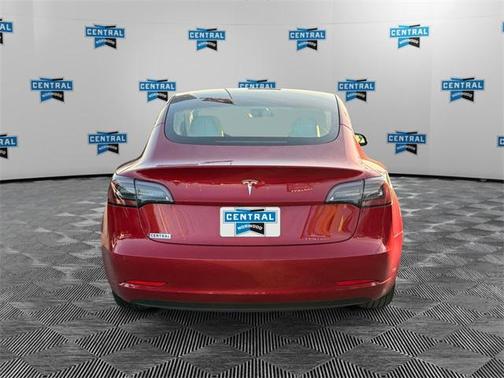 2022 Tesla Model 3 Standard Range