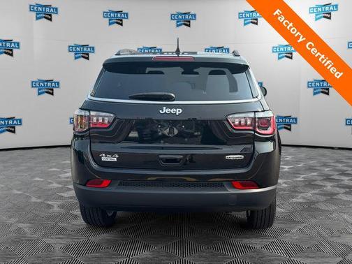 2022 Jeep Compass Latitude Lux