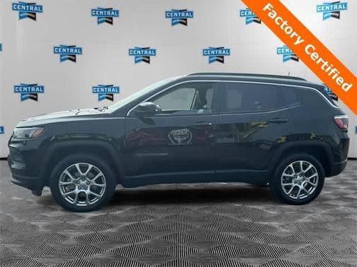 2022 Jeep Compass Latitude Lux