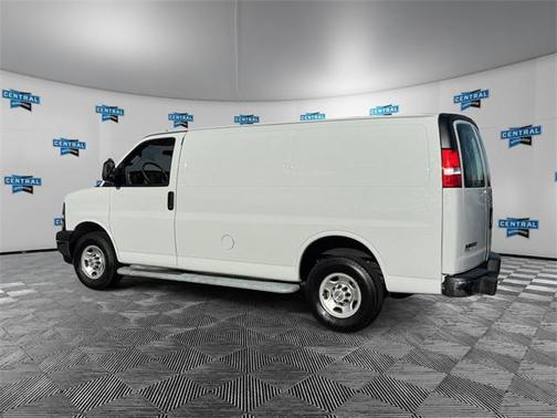 2024 Chevrolet Express 2500 RWD 2500 Regular Wheelbase WT