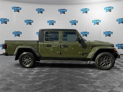 2024 Jeep Gladiator Sport S