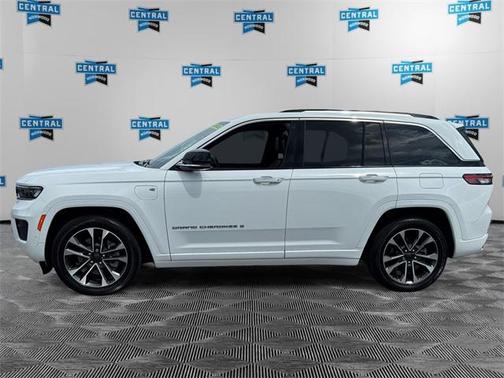 2022 Jeep Grand Cherokee 4xe Overland