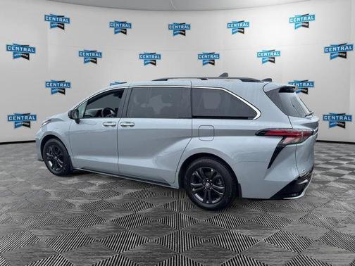 Cement 2024 Toyota Sienna XSE 7 Passenger