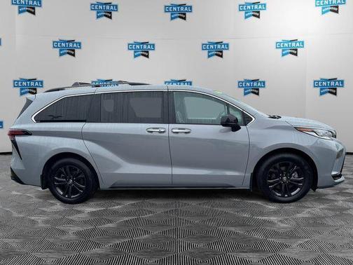 Cement 2024 Toyota Sienna XSE 7 Passenger