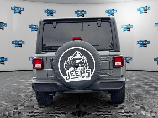 Sting-Gray Clearcoat 2021 Jeep Wrangler Unlimited Sport Altitude