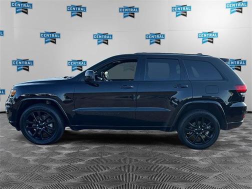2022 Jeep Grand Cherokee Laredo