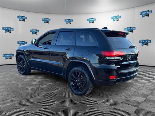 2022 Jeep Grand Cherokee Laredo