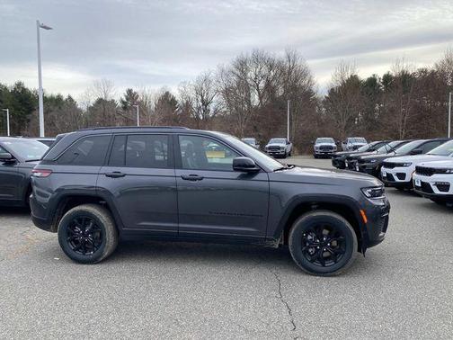 2026 Jeep Grand Cherokee Altitude