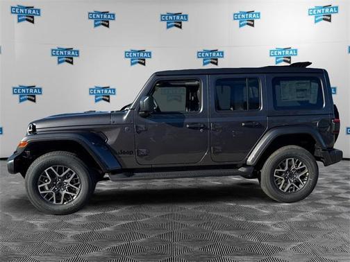 2026 Jeep Wrangler 4-Door Sahara 4x4