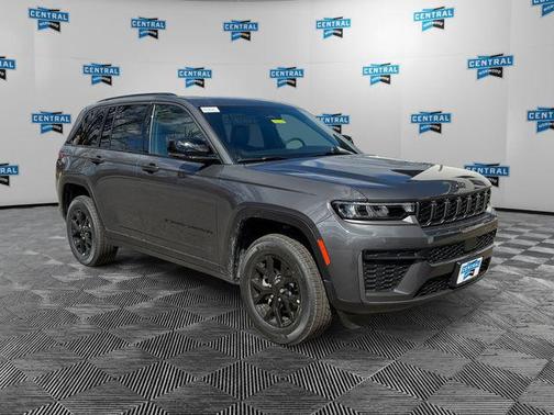 2026 Jeep Grand Cherokee Altitude