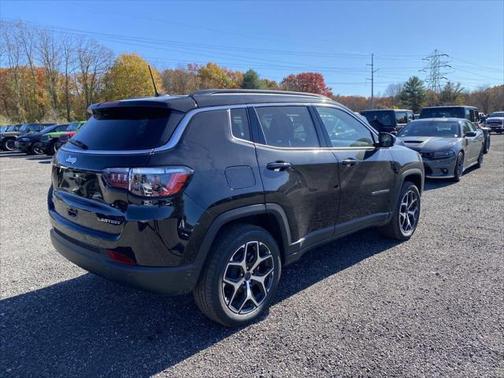 Diamond Black Crystal Pearlcoat 2026 Jeep Compass Limited