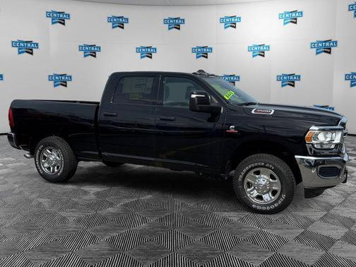 2024 RAM 3500 Tradesman Crew Cab 4x4 6'4' Box