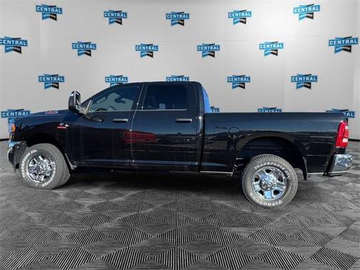 2024 RAM 3500 Tradesman Crew Cab 4x4 6'4' Box