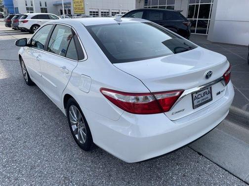2017 Toyota Camry Hybrid XLE