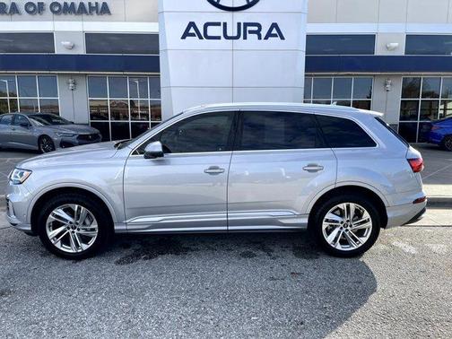 2021 Audi Q7 45 Premium Plus