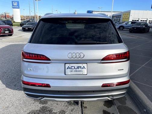 2021 Audi Q7 45 Premium Plus