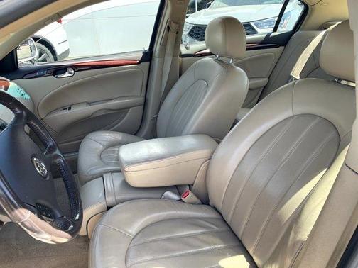 White Diamond Pearl 2007 Buick Lucerne CXL