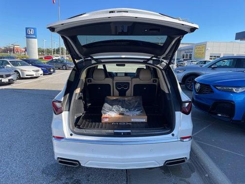 Platinum White Pearl 2026 Acura MDX Advance Package