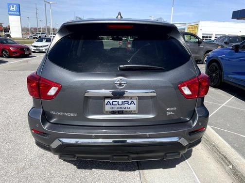 2019 Nissan Pathfinder SL