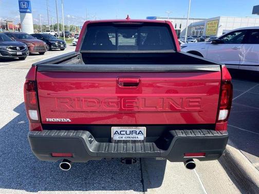 Radiant Red Metallic II 2024 Honda Ridgeline RTL