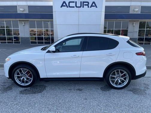 2018 Alfa Romeo Stelvio Ti