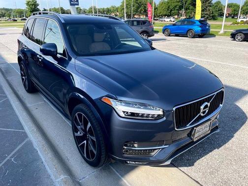 Denim Blue Metallic 2019 Volvo XC90 T6 Momentum