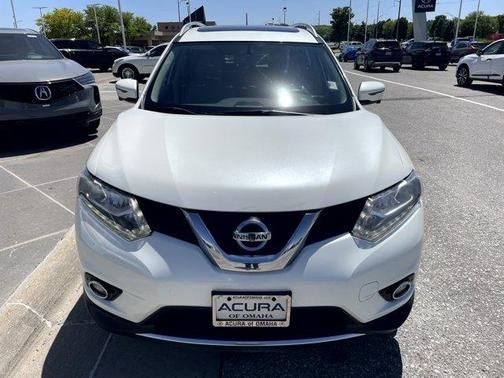 Pearl White 2016 Nissan Rogue SL