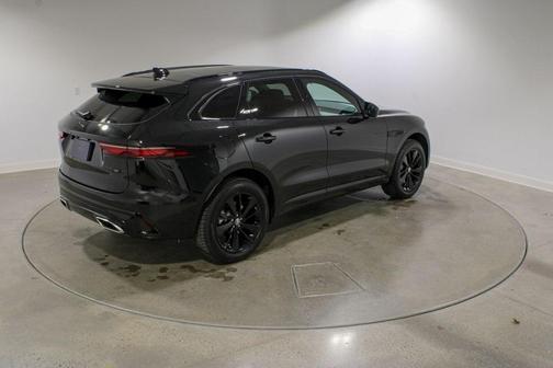 2026 Jaguar F-PACE P400 R-Dynamic S