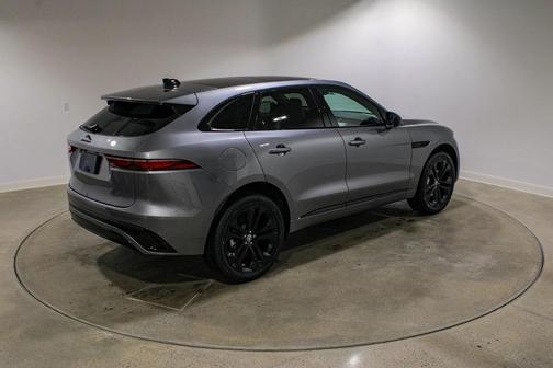 2025 Jaguar F-PACE P250 R-Dynamic S
