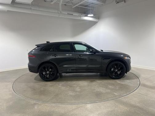 2025 Jaguar F-PACE P250 R-Dynamic S