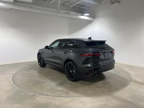 2025 Jaguar F-PACE P250 R-Dynamic S
