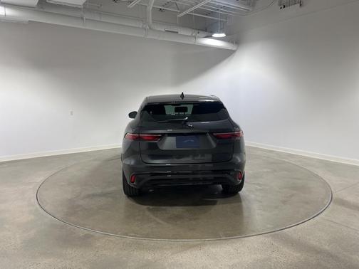 2025 Jaguar F-PACE P250 R-Dynamic S