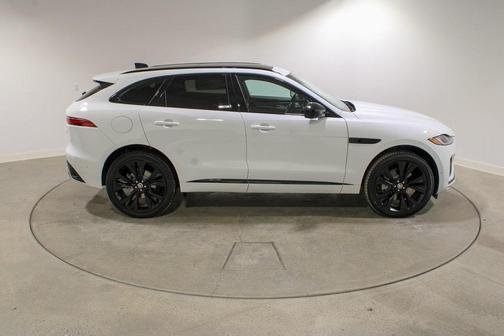 2026 Jaguar F-PACE P400 R-Dynamic S