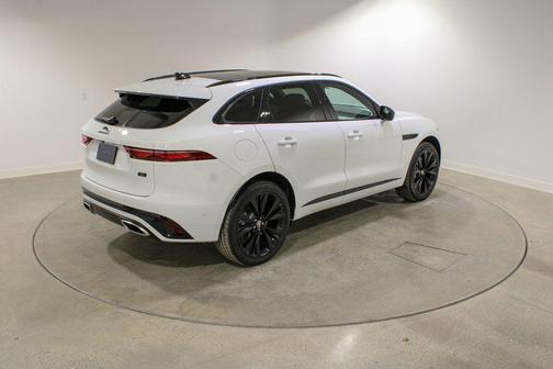 Fuji White 2026 Jaguar F-PACE P400 R-Dynamic S
