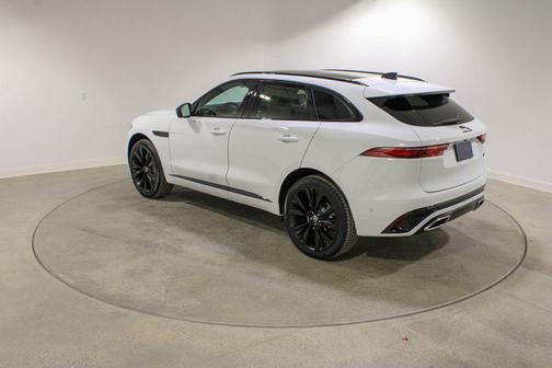 Fuji White 2026 Jaguar F-PACE P400 R-Dynamic S