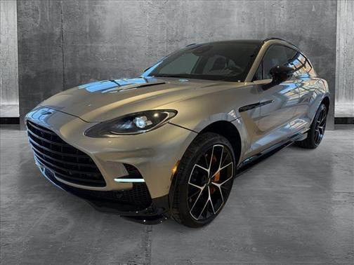2025 Aston Martin DBX 707