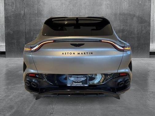 2025 Aston Martin DBX 707