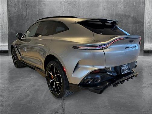 2025 Aston Martin DBX 707