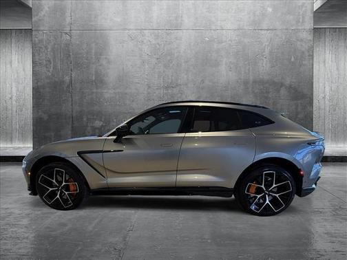 2025 Aston Martin DBX 707