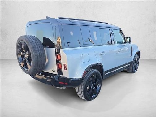 2023 Land Rover Defender 110 X-Dynamic SE