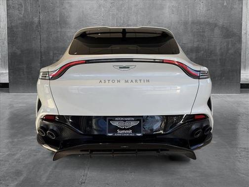 2025 Aston Martin DBX 707