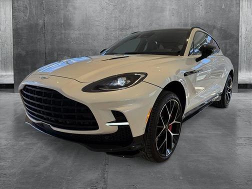 2025 Aston Martin DBX 707
