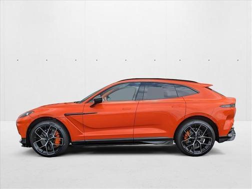 2025 Aston Martin DBX 707