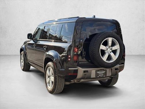 2024 Land Rover Defender P400 X-Dynamic SE