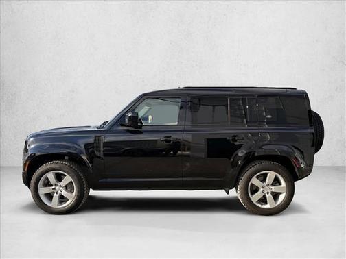 2024 Land Rover Defender P400 X-Dynamic SE